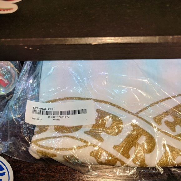 Supreme Collection - Picture 6 of 6